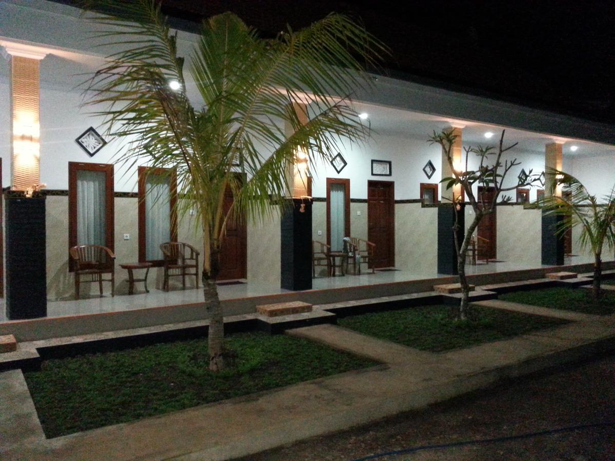 Ega Homestay Toyapakeh Экстерьер фото