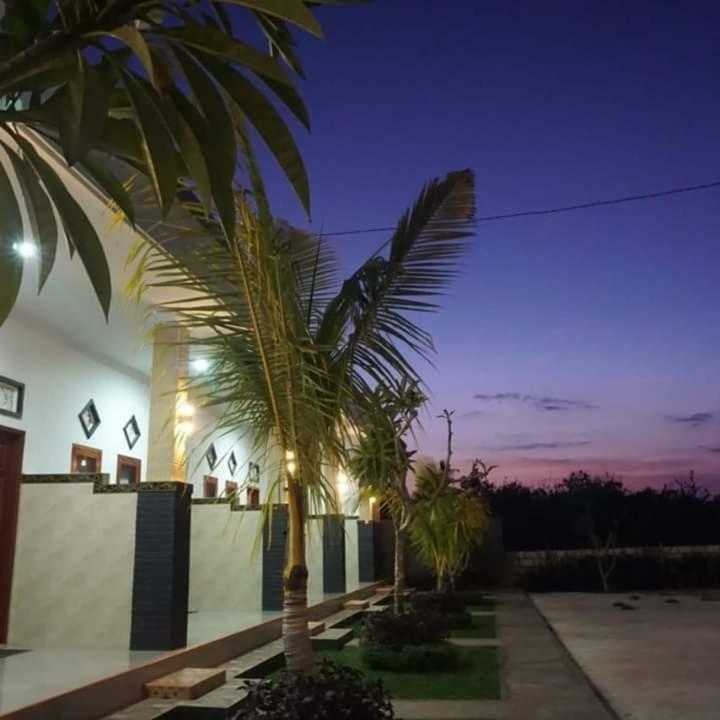 Ega Homestay Toyapakeh Экстерьер фото